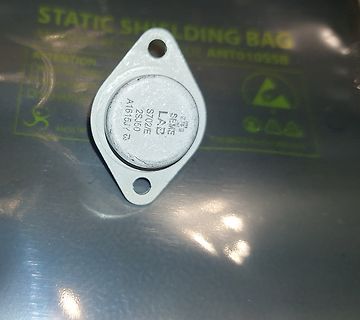 Elektronikbauteil auf Antistatikbeutel