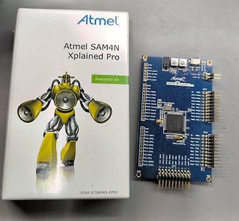 Atmel SAM4N Xplained Pro Evaluation Kit mit Verpackung