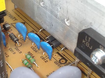 Nahaufnahme einer Leiterplatte mit elektronischen Bauteilen