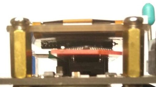 Nahaufnahme elektronischer Bauteile und Leiterplatte