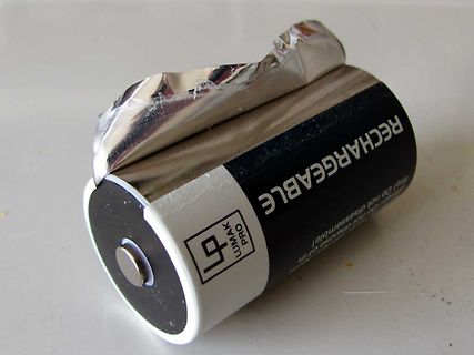 Beschädigte wiederaufladbare Batterie