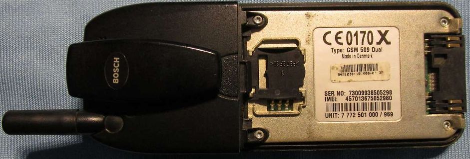 Rückseite eines Bosch GSM 509 Dual Mobiltelefons