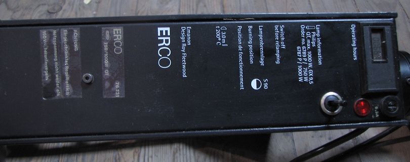 Beschriftung eines ERCO Leuchtmittels/Netzteils