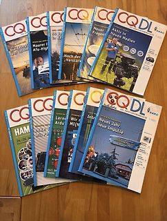 Stapel von CQDL Amateurfunkmagazinen