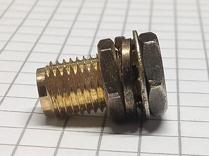Schraube mit Mutter und Unterlegscheibe