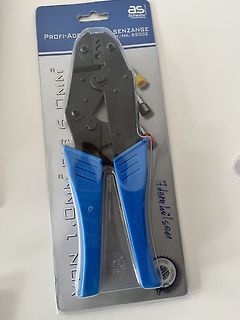 Crimpzange in Originalverpackung