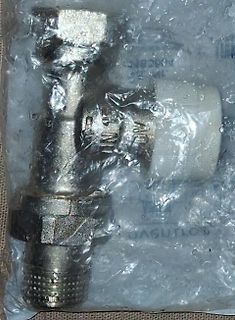Metallisches Ventil in Plastikverpackung