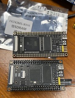 Zwei STM32H743I1T6 Mikrocontroller-Entwicklungsboards