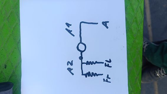 Handgezeichneter Schaltplan auf Papier