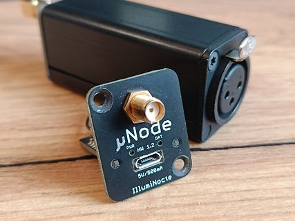 µNode Leiterplatte mit SMA-Anschluss und USB