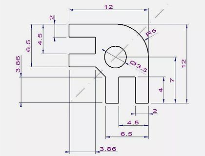 Technische Zeichnung eines Bauteils mit Bemaßung