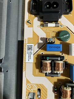 Nahaufnahme einer Leiterplatte mit elektronischen Bauteilen
