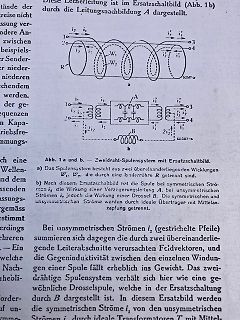 Fotografie einer Buchseite mit Schaltbildern und Text