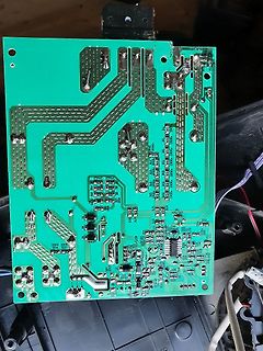 Leiterplatte mit SMD-Bauteilen und Lötstellen