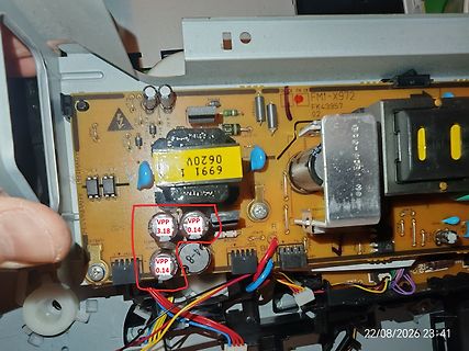 Leiterplatte eines Netzteils mit Elektrolytkondensatoren