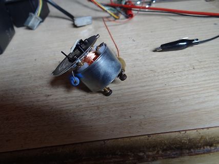 Elektromotor auf Werkstatttisch