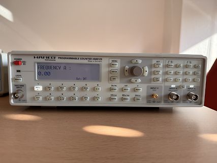 Hameg HM8123 programmierbarer Frequenzzähler