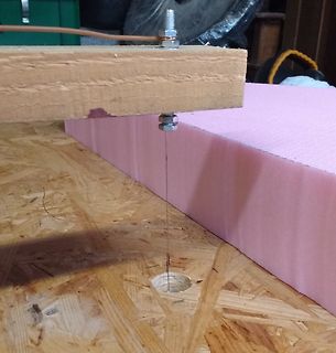 Aufbau mit Draht und Holzplatten