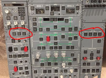 Cockpit-Bedienpanel eines Flugzeugs