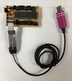 AVR-Bootloader Platine mit USB-Kabel
