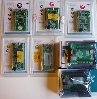 Mehrere STM32 Discovery Boards in Verpackungen