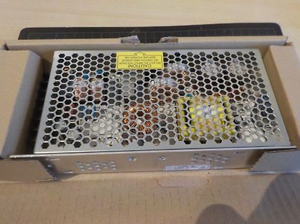 Schaltnetzteil in Kartonverpackung