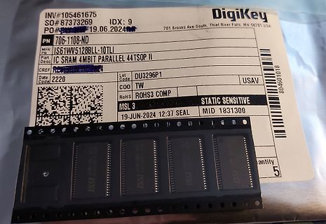 DigiKey Etikett und ISSI SRAM Chips