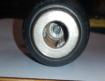 Nahaufnahme eines runden Bauteils oder Steckers