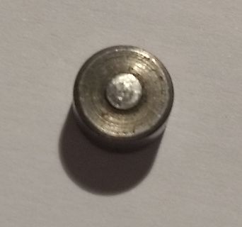 Metallisches Bauteil oder kleiner Zylinder