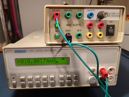 Präzisions-Multimeter und Spannungsreferenz