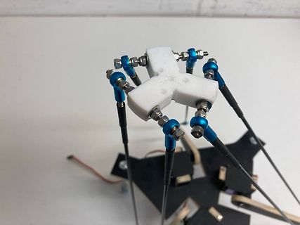 Mechanischer Aufbau eines Parallelkinematik-Roboters