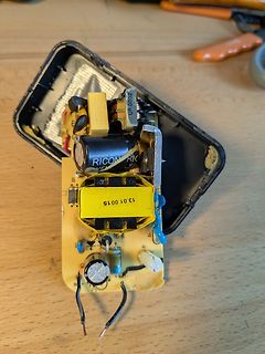 Offenes Schaltnetzteil auf Leiterplatte