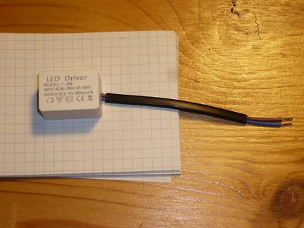 LED Driver auf kariertem Papier