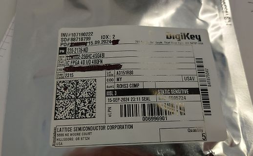 Etikett einer DigiKey-Lieferung mit FPGA-Bauteil