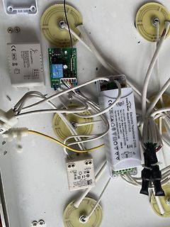 Verkabelung von LED-Treibern und Transformatoren
