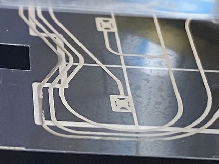 Nahaufnahme von Leiterbahnen auf einer Platine