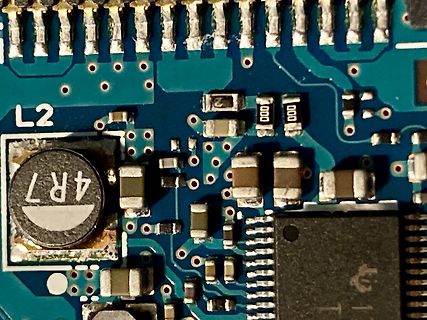 Makroaufnahme einer Leiterplatte mit SMD-Bauteilen