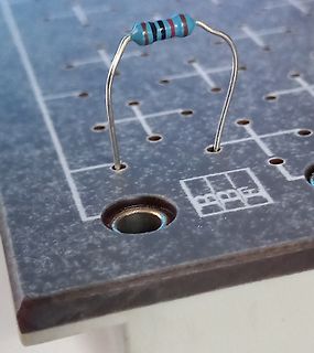 Widerstand auf Lochrasterplatine