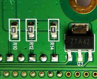 Makroaufnahme einer Leiterplatte mit SMD-Bauteilen