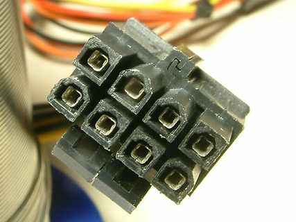 Mehrpoliger Stromversorgungskabel-Stecker