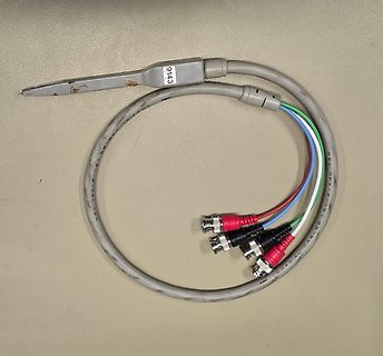 Koaxialkabel mit BNC-Steckern und einem Messspitzen-Adapter