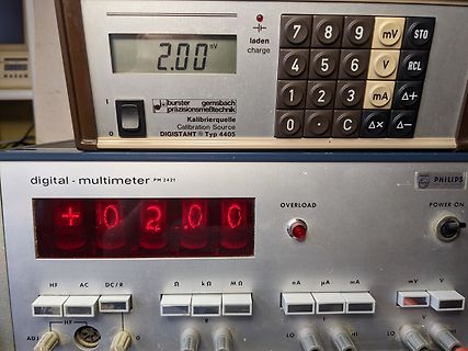 Kalibrierquelle und digitales Multimeter