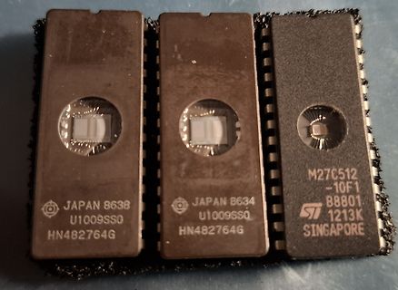 Drei integrierte Schaltkreise / EPROMs
