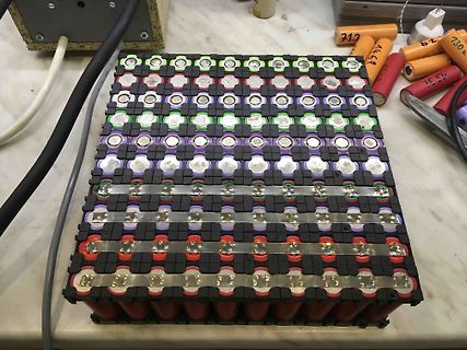 Aufbau eines Lithium-Ionen-Akkupacks mit Einzelzellen