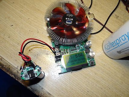 Elektronikaufbau mit Display und Kühlkörper