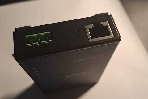 Moxa NPort Industrie-Serien-zu-Ethernet-Server