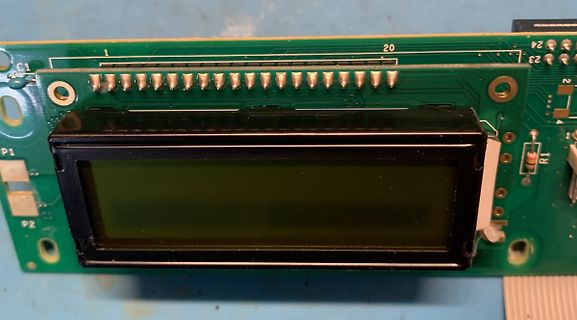 Nahaufnahme eines LCD-Displays auf einer Leiterplatte
