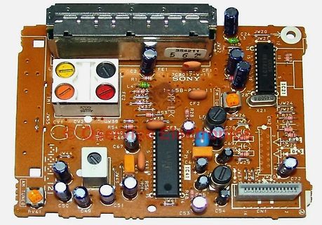 Bestückte Leiterplatte mit elektronischen Bauteilen