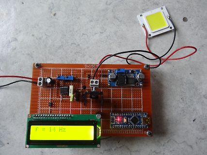 Aufbau mit Lochrasterplatine, Arduino, LCD und LED