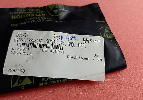 Etikett eines DS1339U-33+ RTC Bauteils